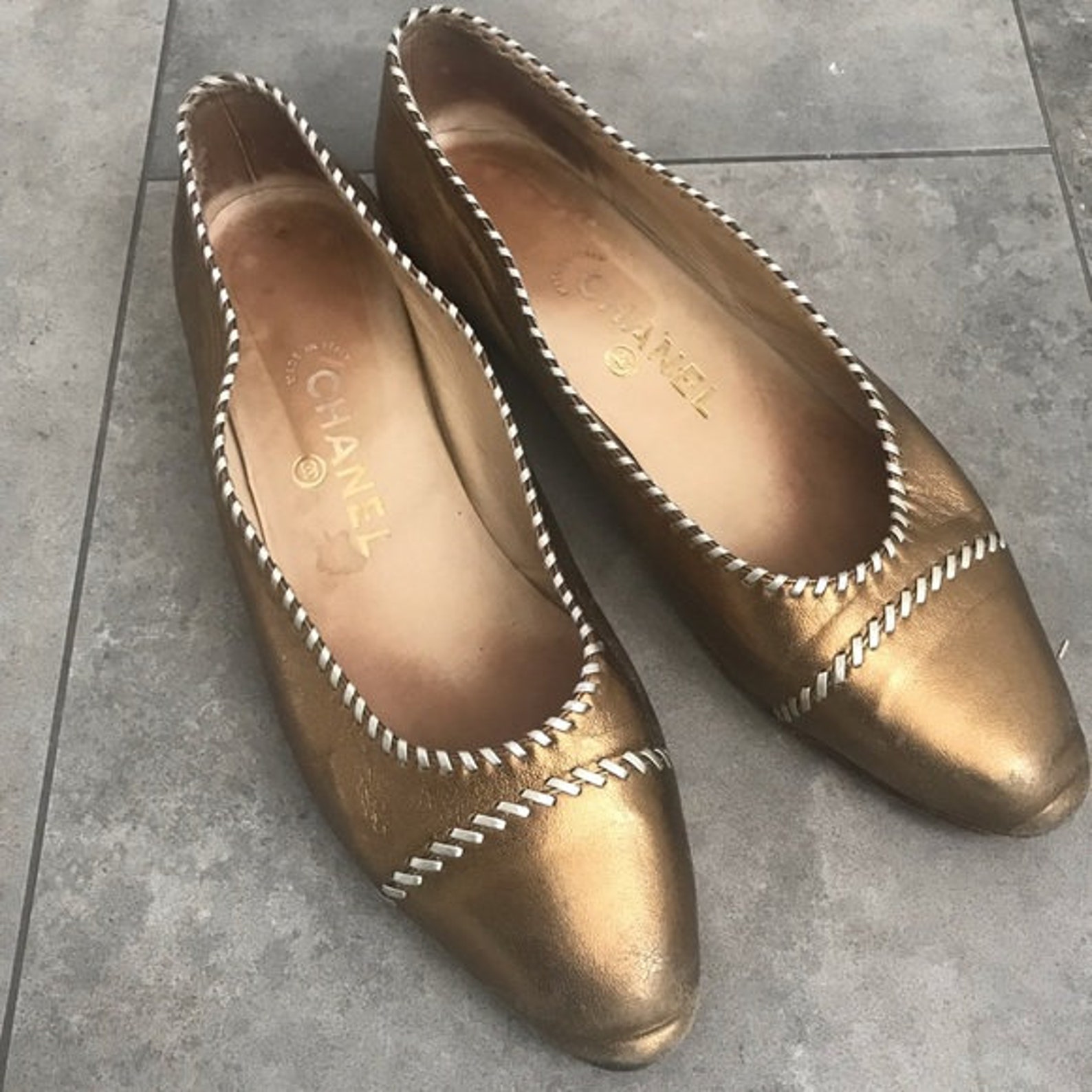 vintage authentic bronze metallic chanel ballet flats!