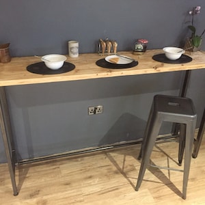 Reclaimed wood breakfast bar