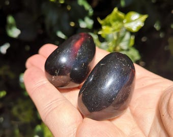 Amber Tumble Stone x 2 - Pair of Amber Tumble stones - 33g Indonesian Amber Stones - UV Reactive - Ancient Tree Resin - Amber Gift