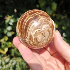 Chocolate Calcite Sphere 243g - 59mm Coffee Calcite Sphere - Brown Calcite Ball With Swirls, Banding and Open Area - Lower Chakra Work Bild 1