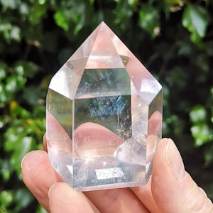 Blue Needle Quartz Generator Crystal 157g 60mm -Clear Quartz With Internal Veils & Blue Needle Inclusions - Blue Needle Healing Quartz Tower