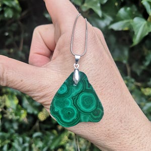 Malachite Crystal & Silver Necklace - Natural Malachite Slice Necklace - Swirls Banding Malachite Pendant With Silver Chain - Malachite Gift