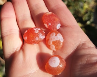 Juego de 4 piedras de ágata naranja de Gobi. Peso: 12,84 g. 4 pequeñas piedras de ágata del desierto con patrones raros. Paquete de 4 piedras de ágata naranja orbiculares del desierto de Gobi.