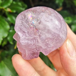 Amethyst Skull With Rainbows 105g - High Quality Amethyst Crystal Skull 2 inch - Amethyst Carved Gemstone Skull - Activated Crystal Skull