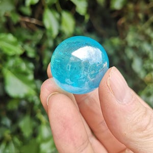 Aqua Aura Quartz Sphere  - 27mm Aqua Aura Sphere - Blue Aura Quartz Mini Sphere -Emotional Healing & Boost Self Worth - Quartz Electro Gold