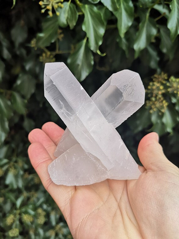 Clear Quartz Crystal Cross Point Display -  Rock Crystal 314g X Statement Gemstone - Rare Quartz Cross Formation - X Quartz Twin Point