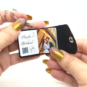 Mini Photo Album Keychain - Personalized Valentines Day Gift For Him, Valentines Day Gift For Her, Boyfriend Valentines Day Gift