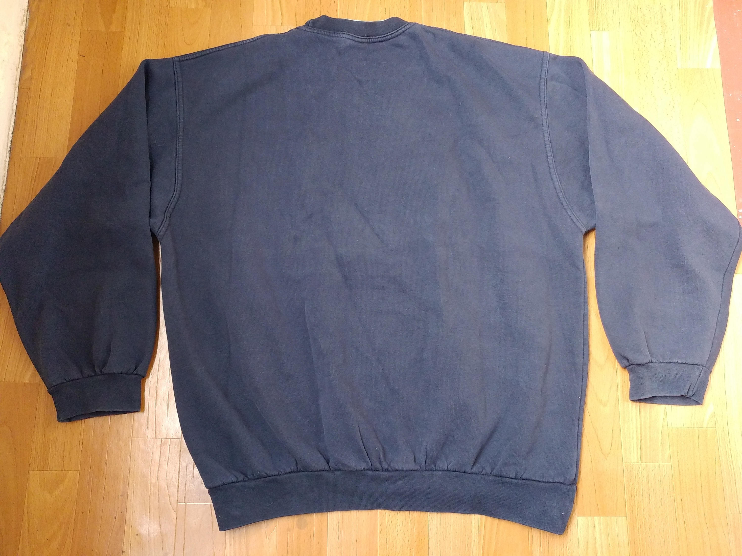 black under armour hoodie