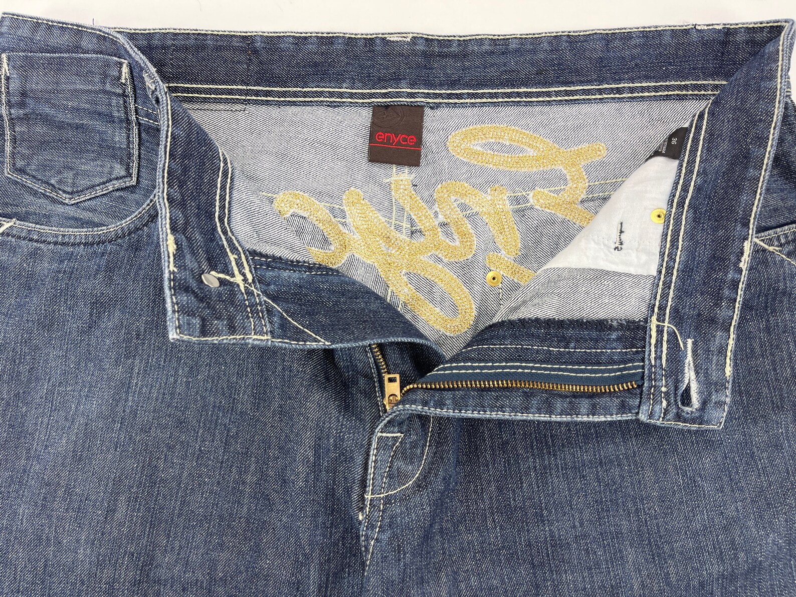 really baggy jeans from the 90s