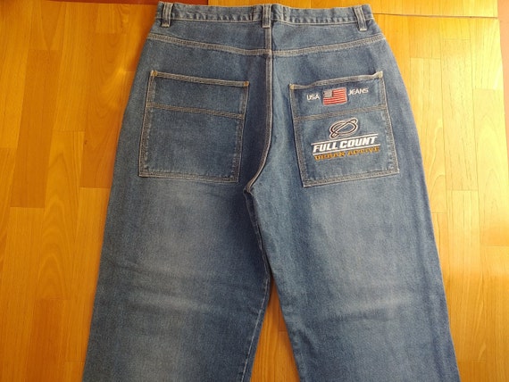 90s hip hop baggy jeans