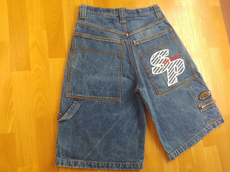jean shorts baggy