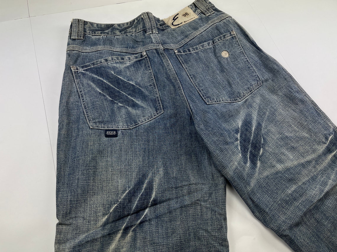 vintage 90s baggy jeans