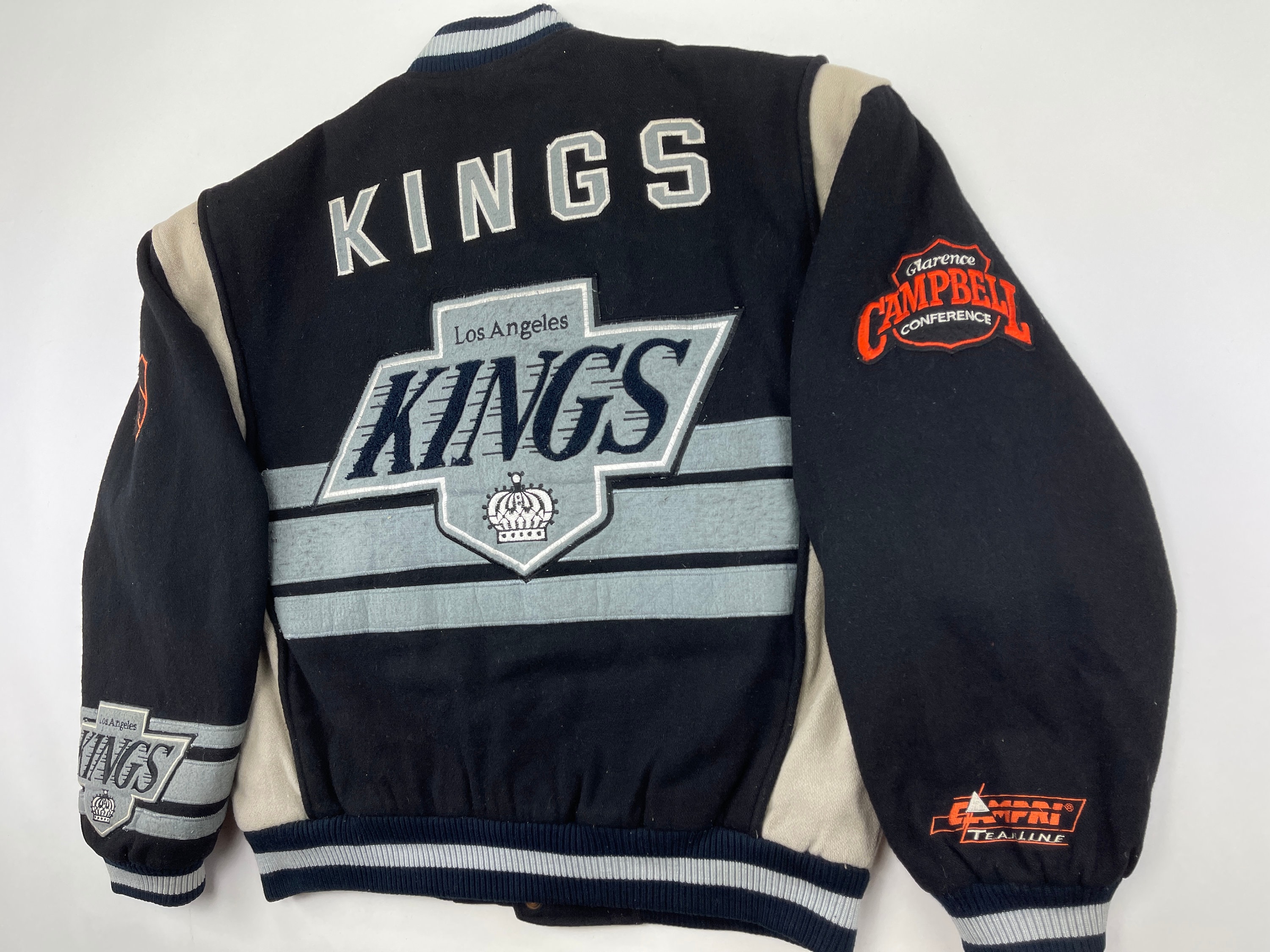 Vtg 80s LOS ANGELES KINGS NHL Back Patch Chalk Line Varsity Jacket XL – XL3  VINTAGE CLOTHING