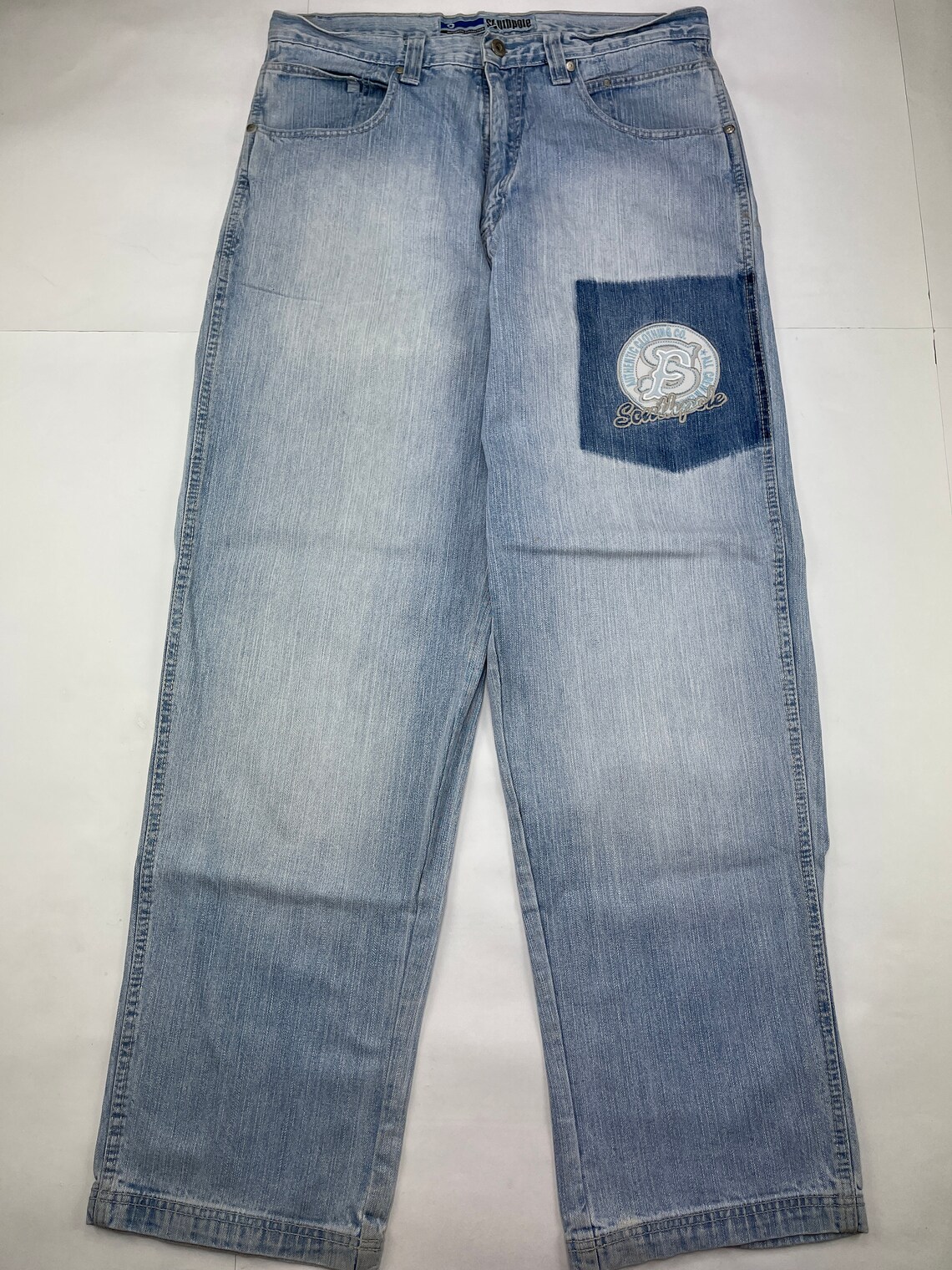 vintage 90s baggy jeans