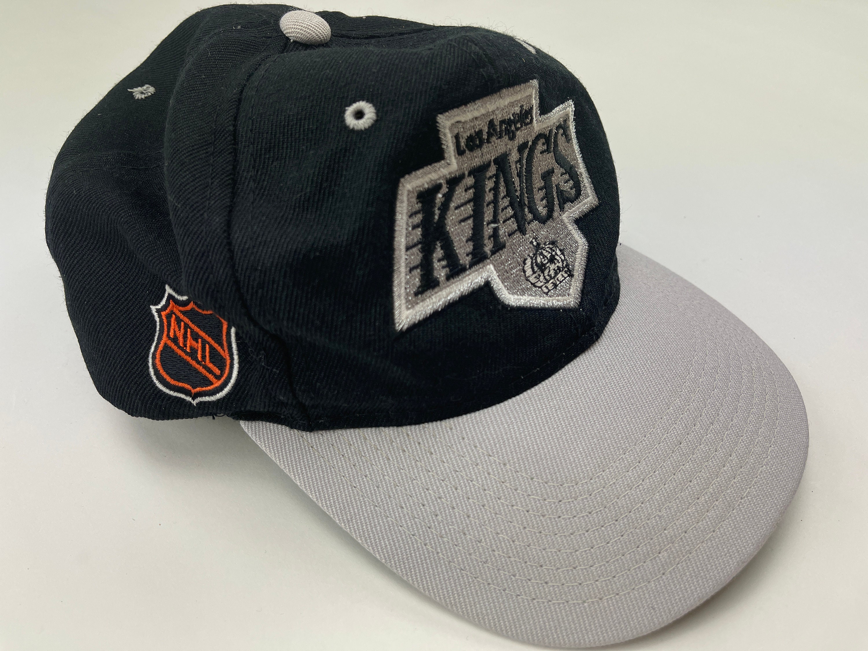 Vintage NHL (The G Cap) - Los Angeles Kings Deadstock Snapback Hat 1990s  OSFA – Vintage Club Clothing