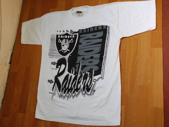 los raiders t shirt