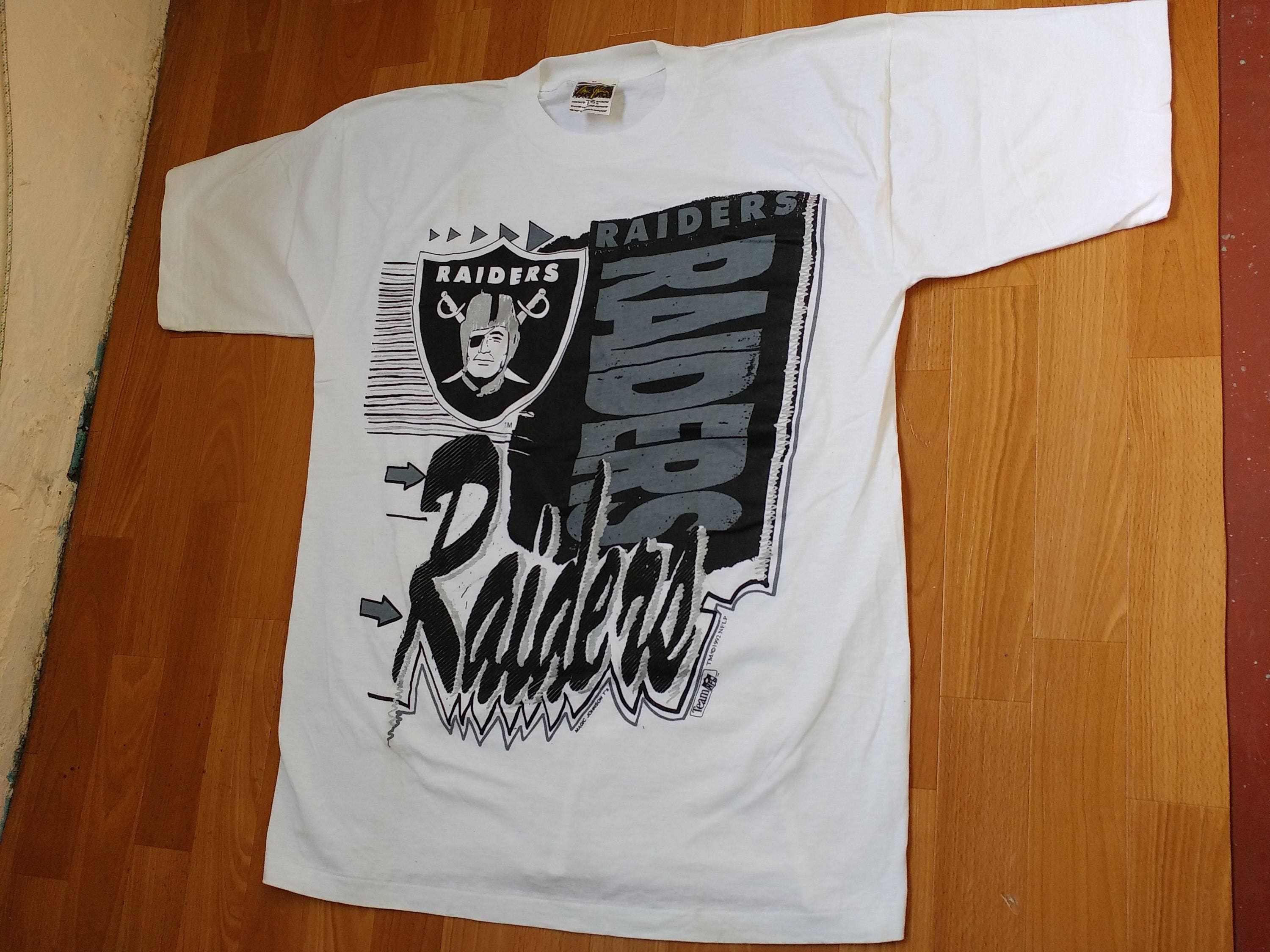 Los Angeles RAIDERS T-shirt 1992 Magic Johnson Vintage NFL 