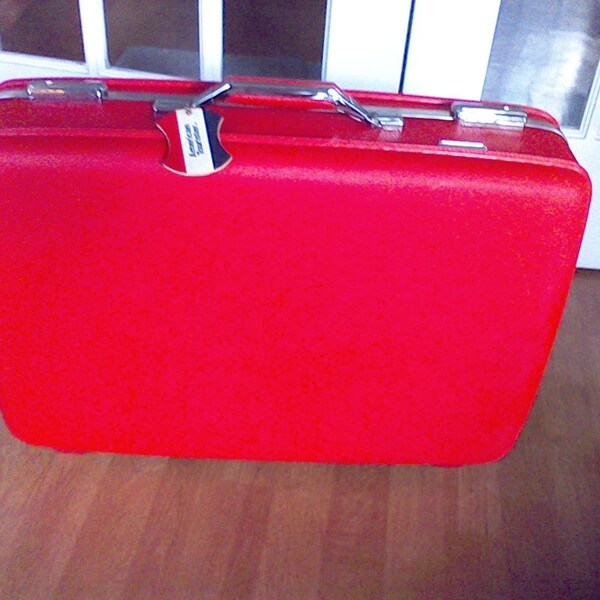 Suitcase ,old luggage,Red Suitcase,American Tourister