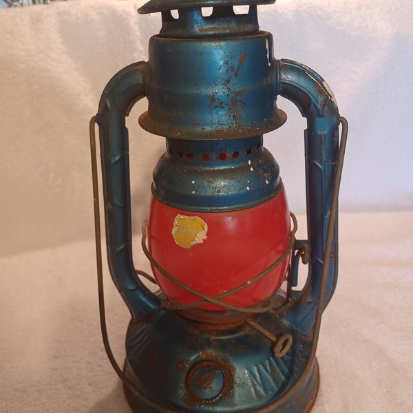 Little Wazard kerosene lantern Dietz New York USA