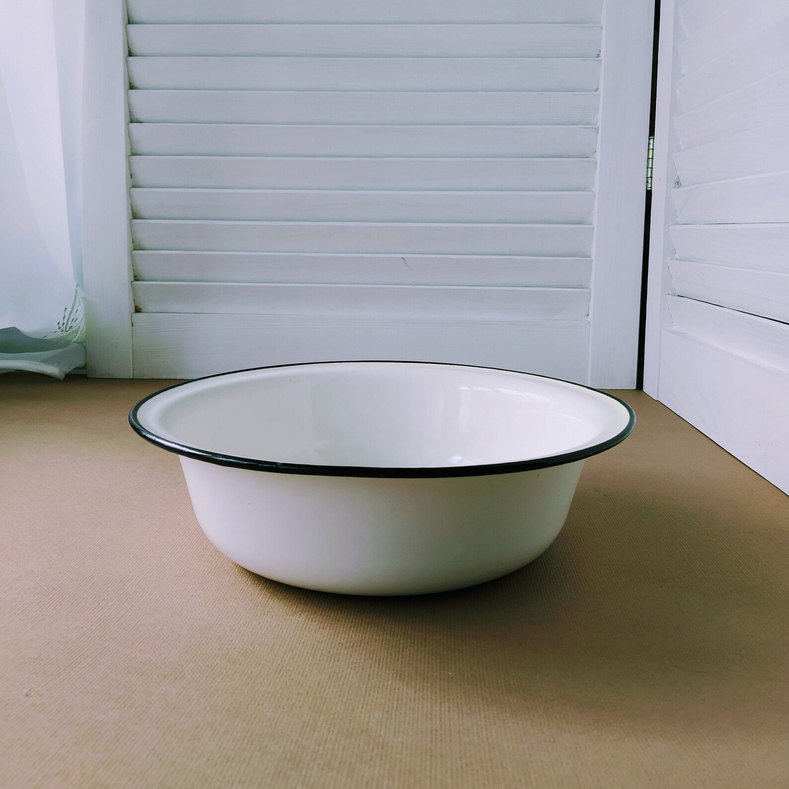 1L Vintage Enamel Bowl White Enamel Bowl White Enamelware Etsy