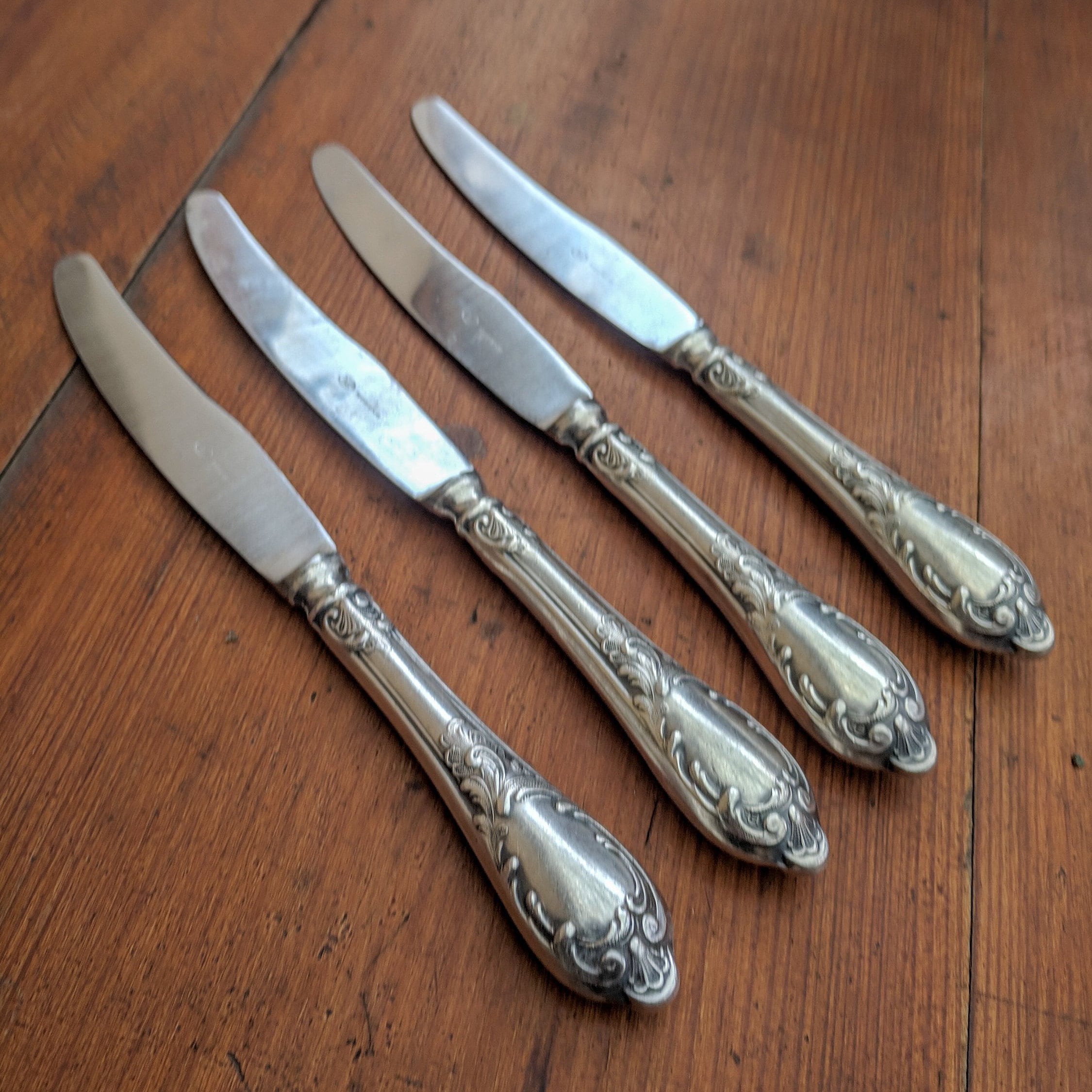 Four silverplate dinner knives Holiday flatware Table knife Etsy
