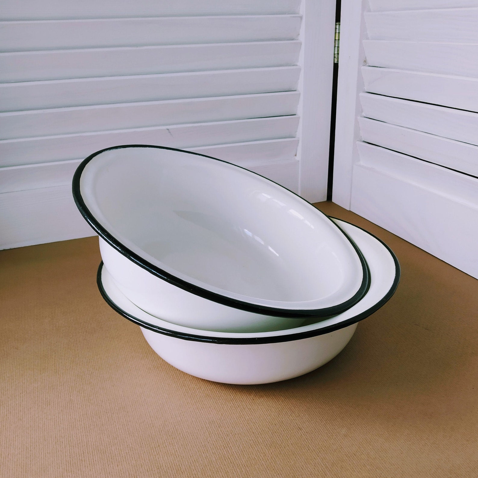 1L Vintage Enamel Bowl White Enamel Bowl White Enamelware Etsy