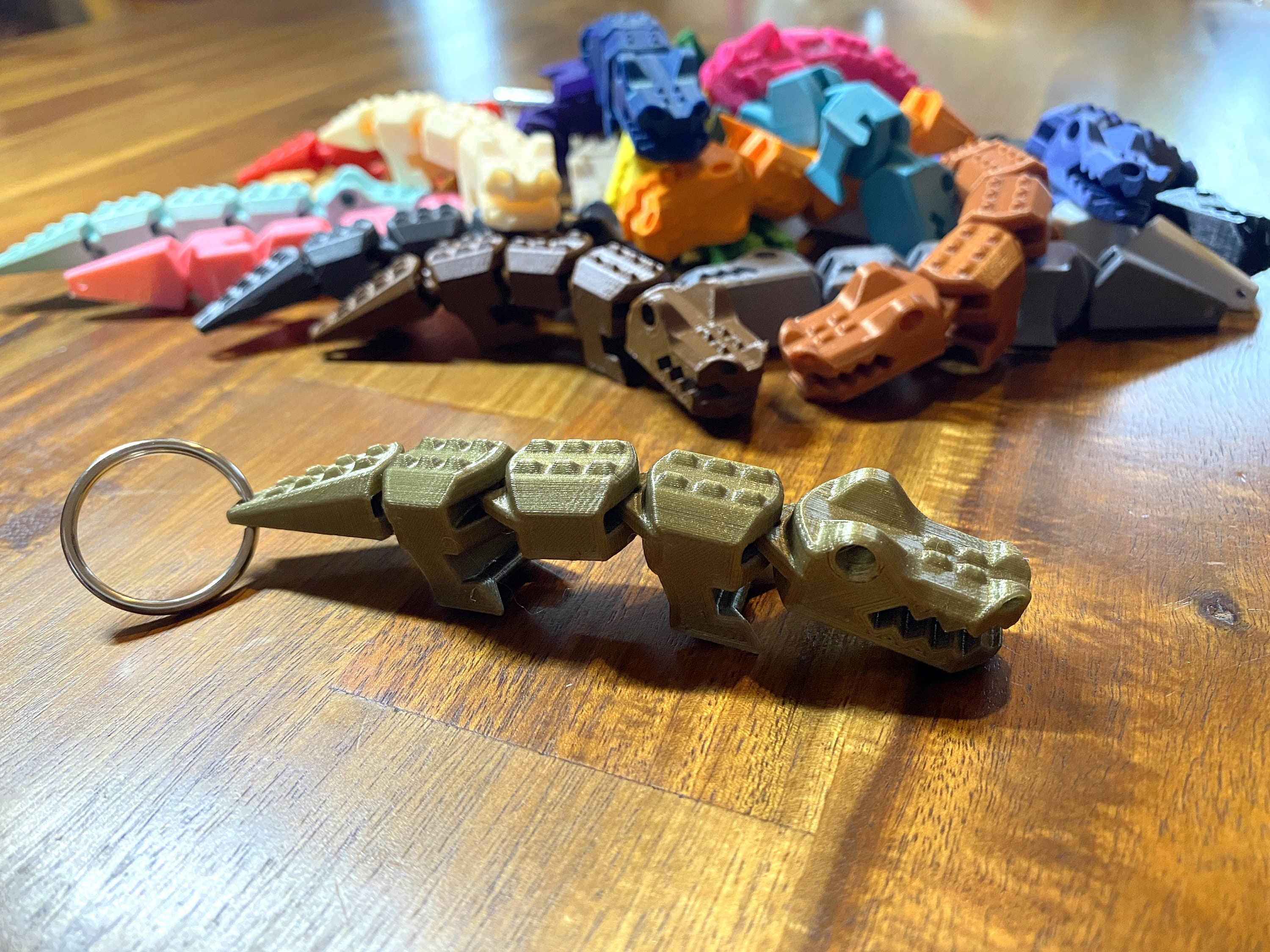 Porte-clé bonbon crocodile en résine, coloris au choix. Porte-clé