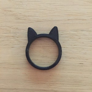 Bague en forme d'oreilles de chat