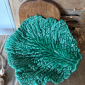 Sarreguemines Cabbage Leaf Pottery Dish – Emerald Green Antique French Serving Plate