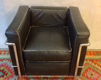 Le Corbusier Style LC2 Armchair – Black Leather & Chrome, Bauhaus Modern Lounge Chair.