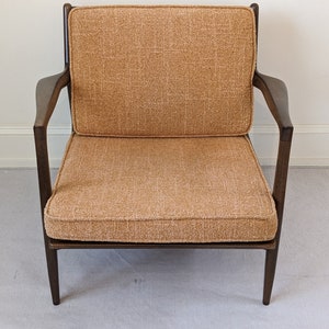 Vintage MCM open arm lounge chair.