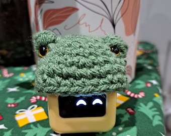 Ortomi beanie | Handmade crochet hat for Ortomi cube robot | Crochet accessories for desk companion | Ortomi Gen 4