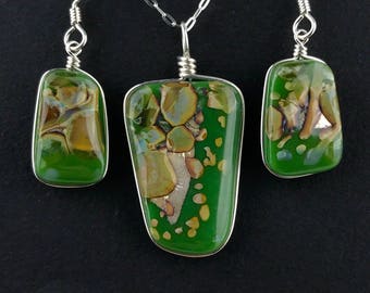 Fused Glass Jewelry Reactive Glass / Green and reactive fused glass pendant and earrings set