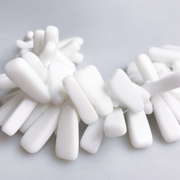 Natural Porcelain Irregular Smooth Tooth Beads Approx 8x22mm 8" Strand