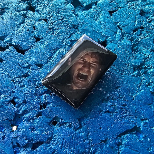 Screaming Mulder | X-Files | Upcycled TV Show Trading Card | .625 inch Resin Pin