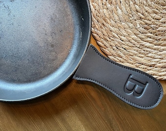 The Best Cast-Iron Skillet Handle Covers