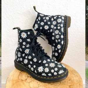 Vegan Boots Doc Martens Page Meadow Dr Martens Daisy
