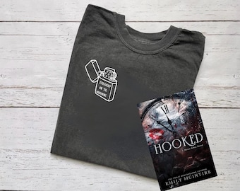 Licensed Hooked By Emily McIntire Shirt, Straight On ‘Til Morning, Never After Series, James Barrie, Wendy Michaels, Hook, NevAirLand, Hexed