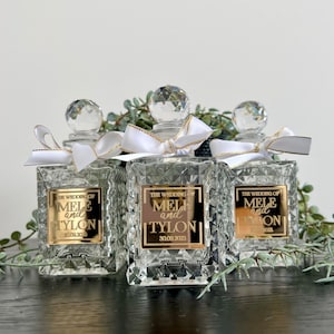 Whiskey decanter wedding Bomboniere - Minimum order is 15 bottles