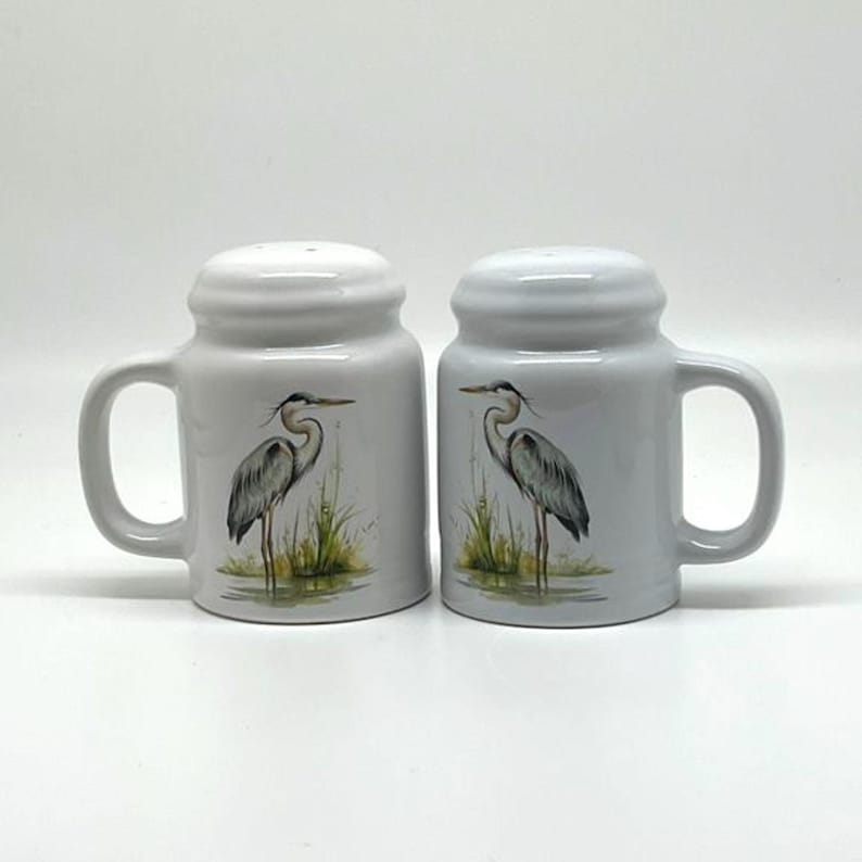 janeandlizzee Salt & Pepper Shakers