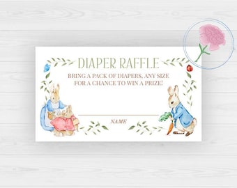 Può includere: Un biglietto bianco per la lotteria dei pannolini con illustrazioni dei personaggi di Peter Coniglio. Il biglietto recita "DIAPER RAFFLE" e include il testo "BRING A PACK OF DIAPERS, ANY SIZE FOR A CHANCE TO WIN A PRIZE!" e uno spazio per un nome.