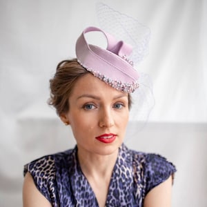 Vintage-Inspired lilac crystal Bridal headpiece -Delicate Handcrafted Hair Accessory, Perfect for Weddings and Special Occasions, lilac hat