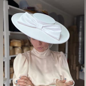 White Wedding Boater Bow Veil Hat, Bride Elegant Canotier Fascinator Hat