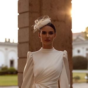 Petit chapeau de bibi en voile de feutre de mariage ivoire, chapeau de mariée élégant de créateur image 1