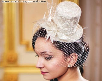 Ivoire mariage dentelle Mini chapeau haut de forme, chapeau Fascinator mariée moderne avec voile de cage à oiseaux et fleur, casque de mariage, Royal Ascot Derby Fascinator