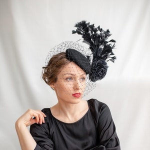 Black fascinator/Black Feathered Fascinator/Wedding Guest Hat/Black Cocktail  Hat/Black Veil Fascinator READY TO SHIP