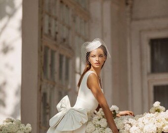 Ivory Wedding Pillbox Hat With Veil: Handmade Bride  display picture 2