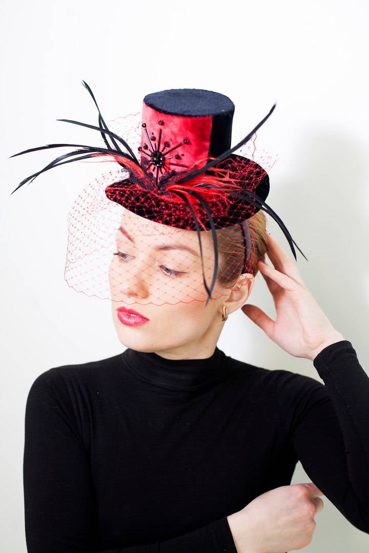 Red mini top hat Clearance