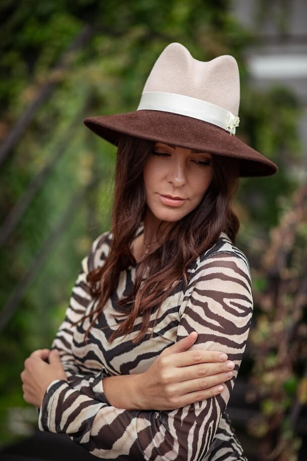 Two Tone Wool Fedora Hat: Wide Brim Stylish Hat - Etsy display picture 1