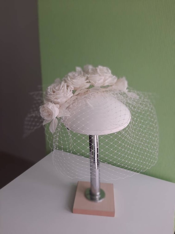 Ivory Flower Bridal Pillbox Hat: Handmade Wedding Fascinator  display picture 1
